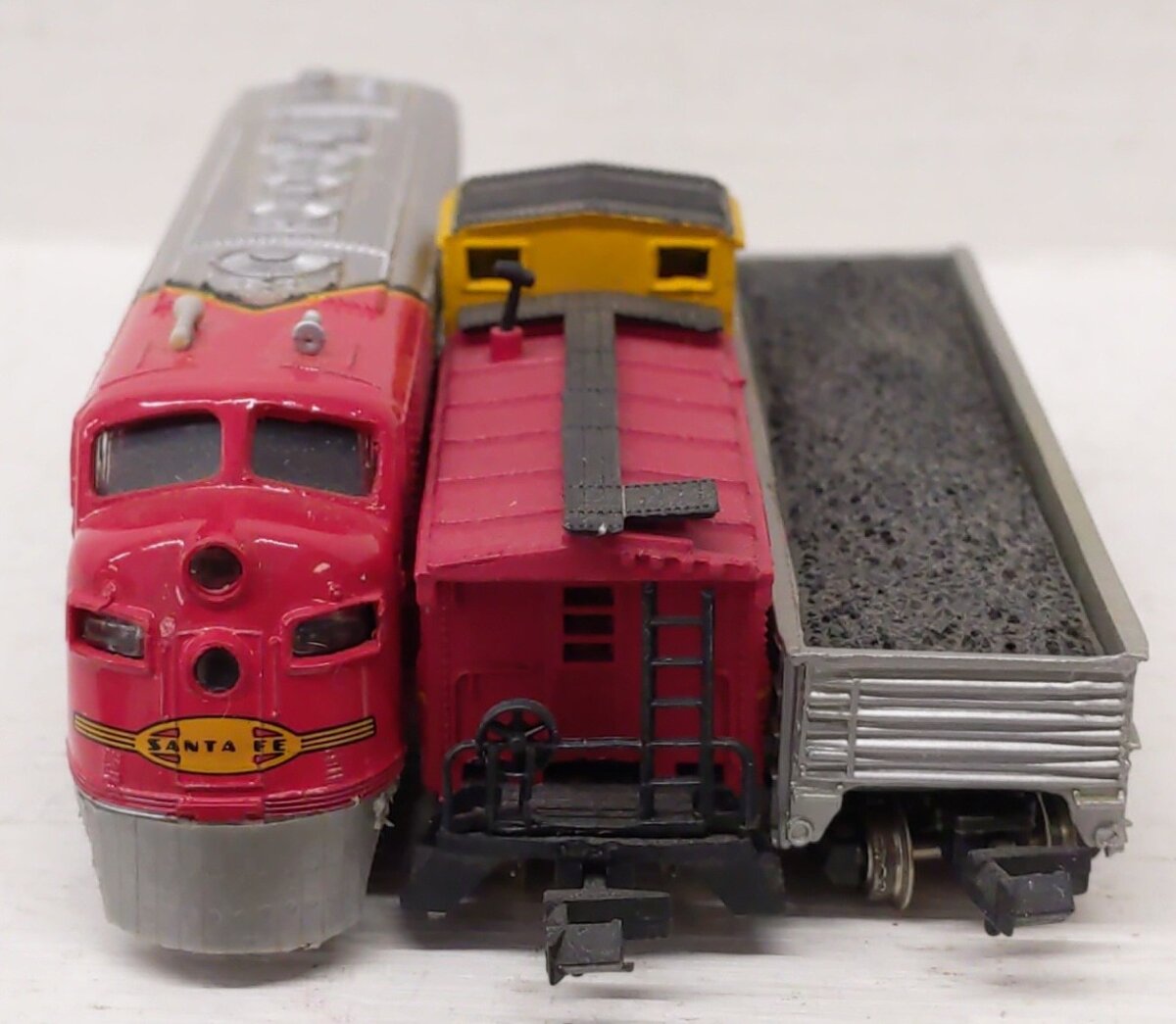 Bachmann 50-4300 Santa Fe Highballer N Gauge Diesel Starter Train Set VG/Box