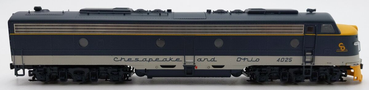 Proto 2000 30815 HO Scale Chesapeake & Ohio E8 Diesel Locomotive #4025 LN