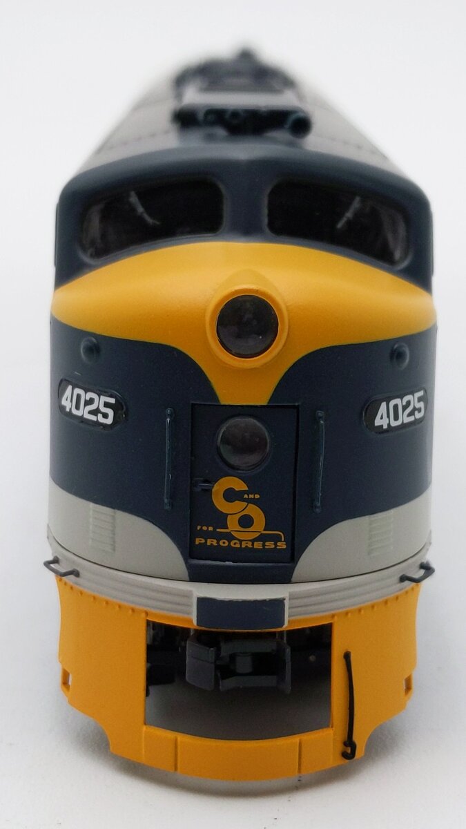 Proto 2000 30815 HO Scale Chesapeake & Ohio E8 Diesel Locomotive #4025 LN