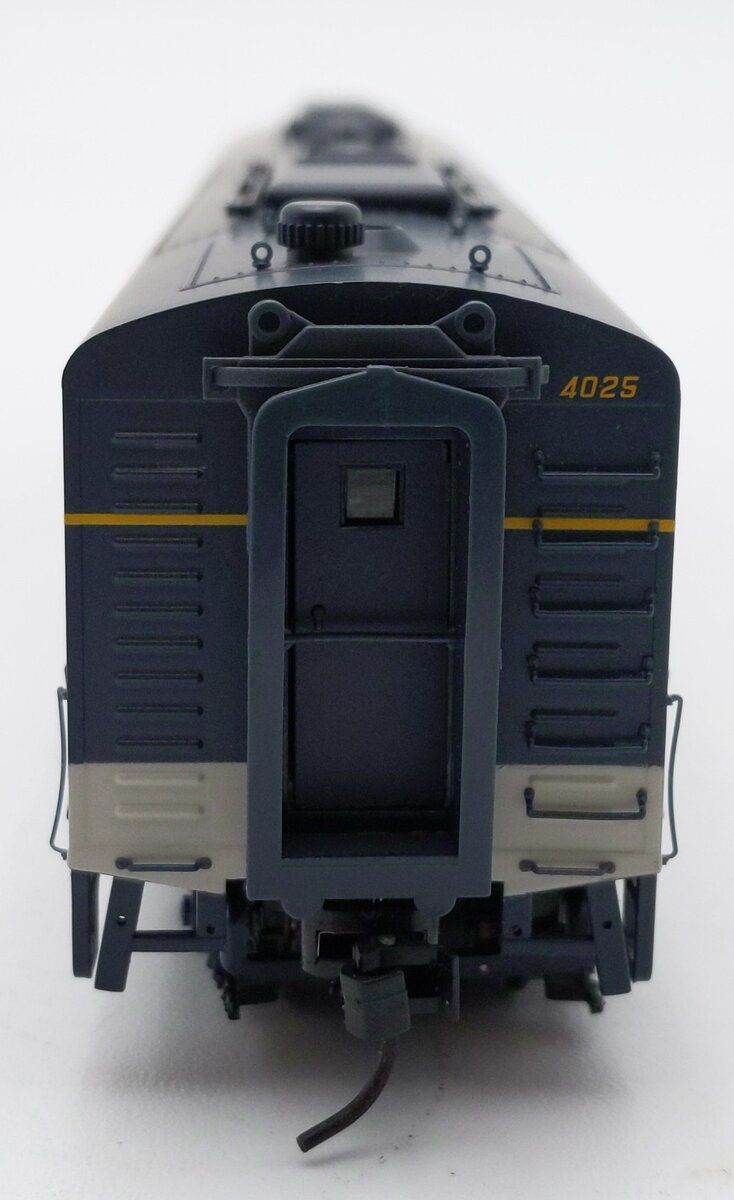 Proto 2000 30815 HO Scale Chesapeake & Ohio E8 Diesel Locomotive #4025 LN