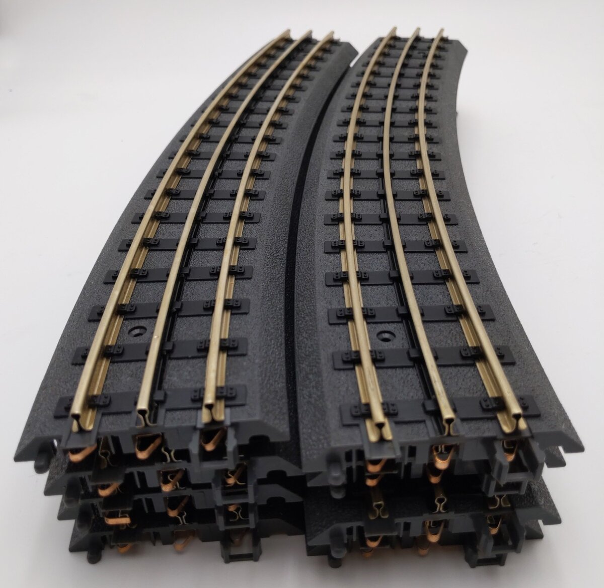 MTH 40-1082 RealTrax O82 Hollow Curved Track Sections (8) LN
