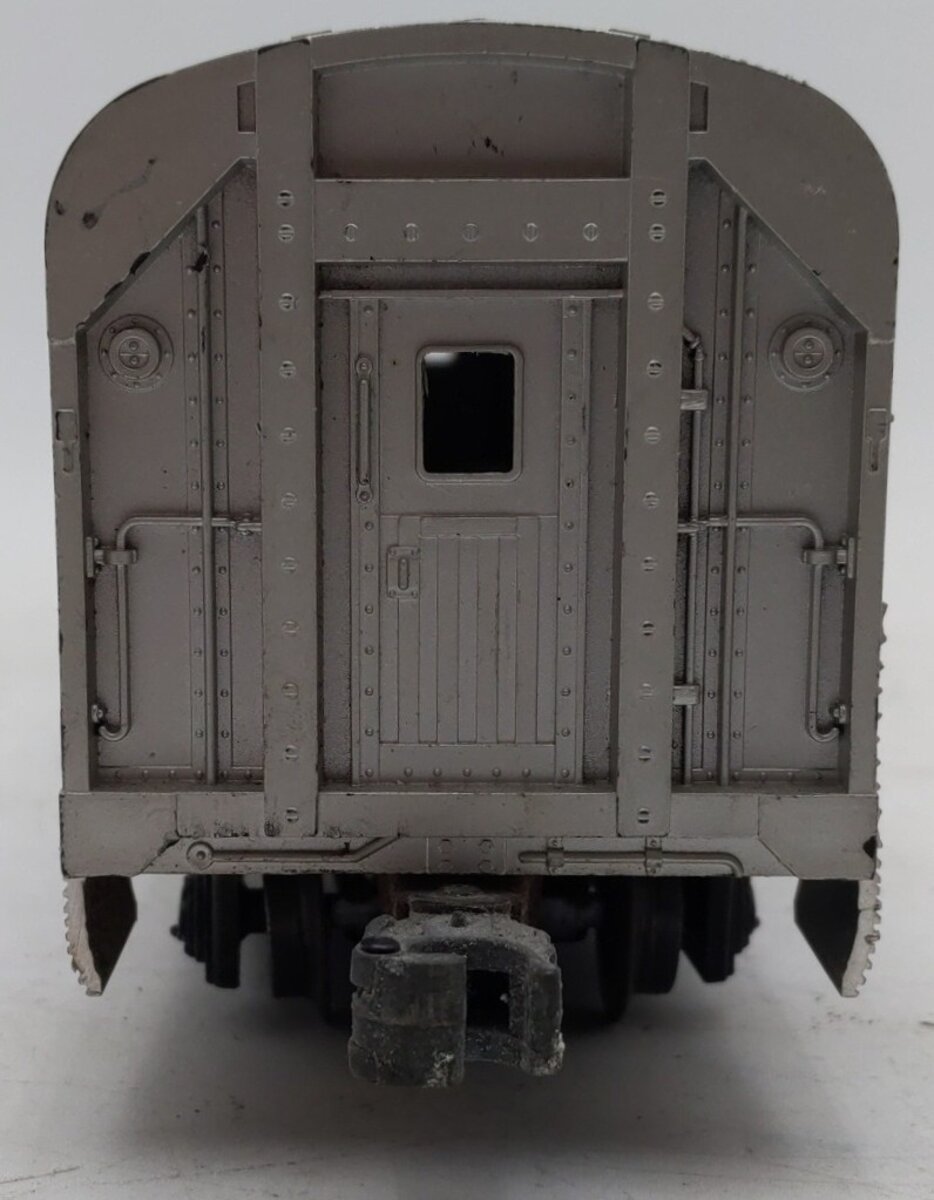 Lionel 2530 Vintage O Lionel Lines REA Small Door Aluminum Baggage Car