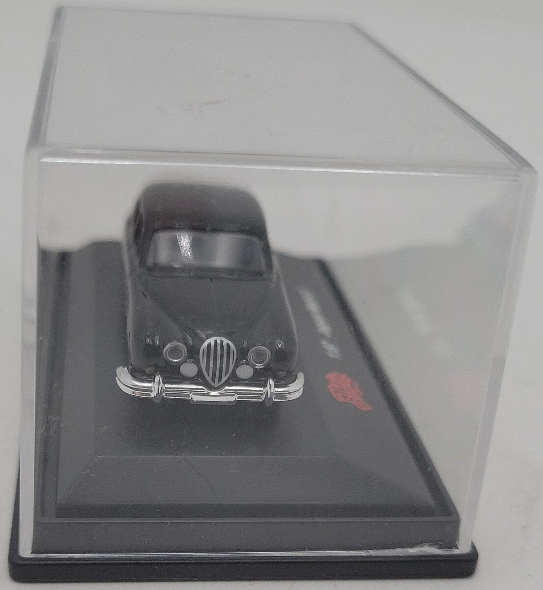 Malibu International 00100 1:87 Black Jaguar Mark 2 VG