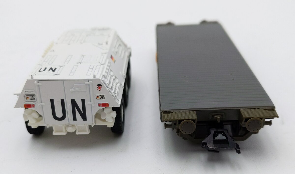 Marklin 48738 HO Scale Flat Car  with Fuchs Truck LN/Box