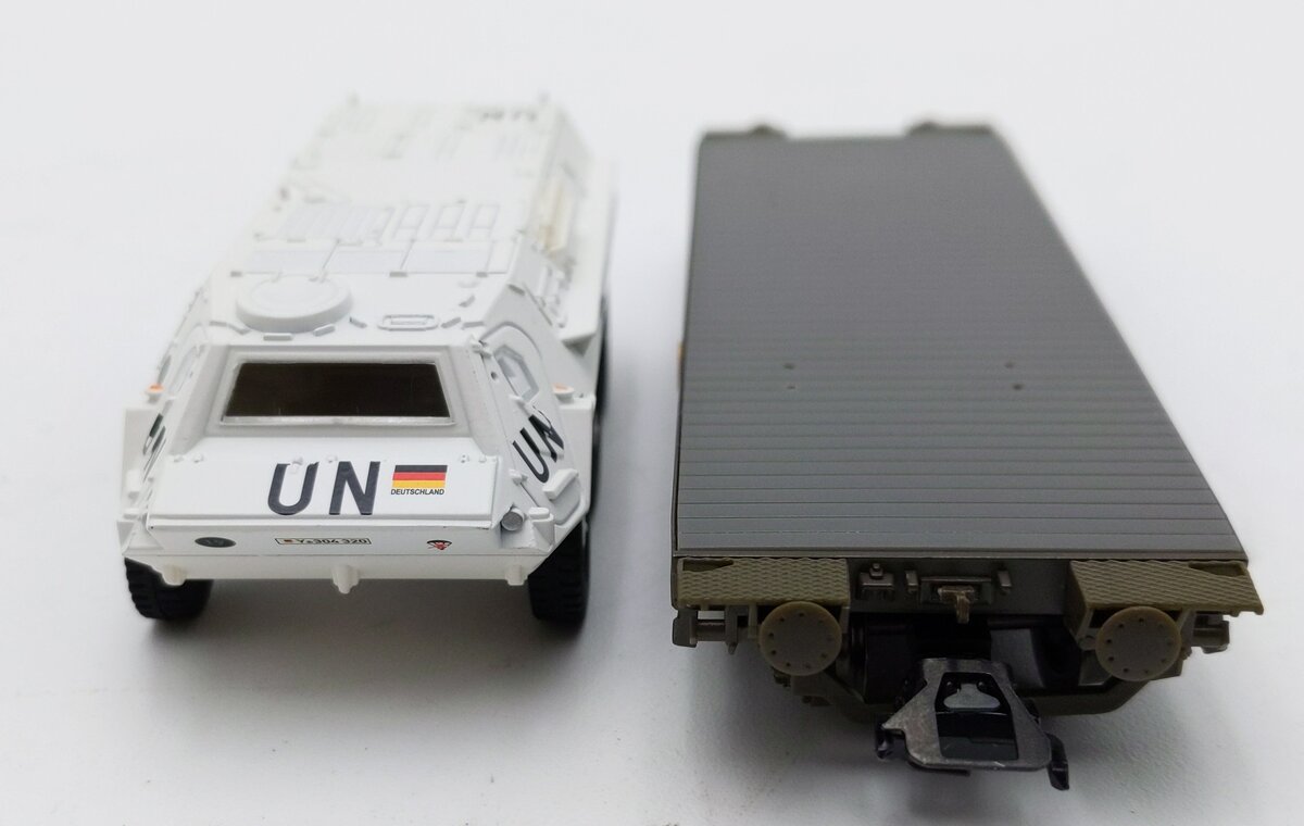 Marklin 48738 HO Scale Flat Car  with Fuchs Truck LN/Box