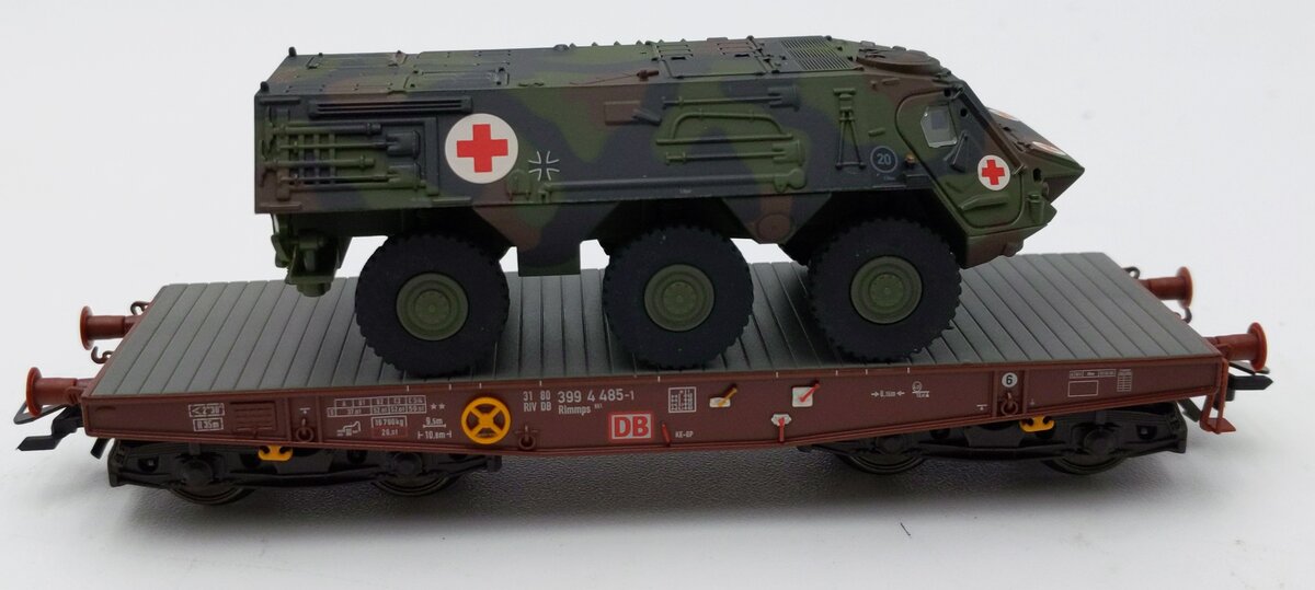 Marklin 48728 HO Scale Flatcar with Fuchs First Aid Truck LN/Box