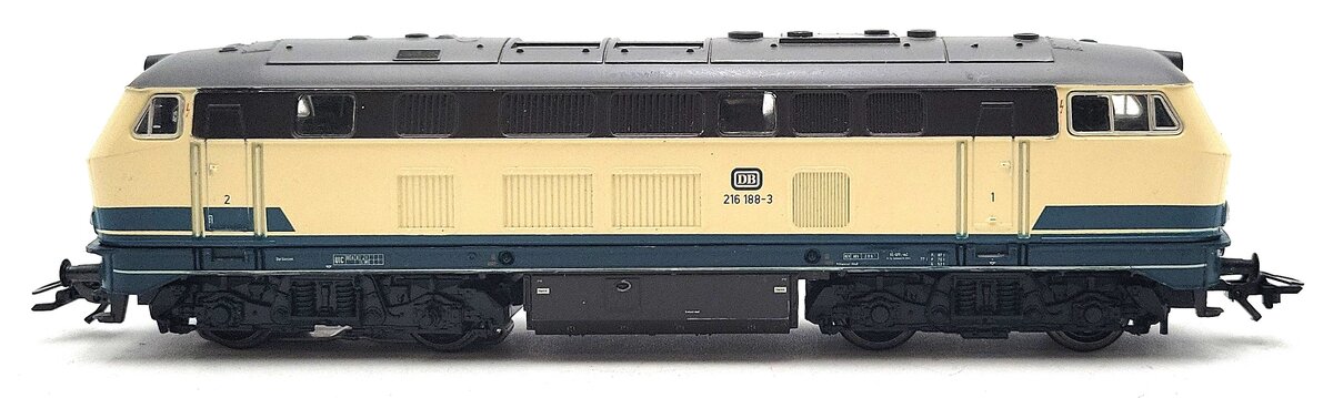 Marklin 3074 HO Deutsche Bahn Diesel Locomotive 216 090-1 EX