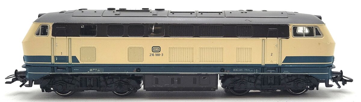 Marklin 3074 HO Deutsche Bahn Diesel Locomotive 216 090-1 EX