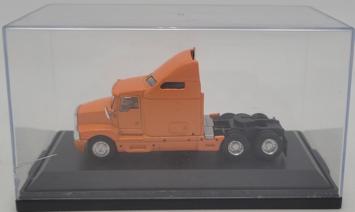 Malibu International HO Scale 1:87 Scale Orange Truck VG
