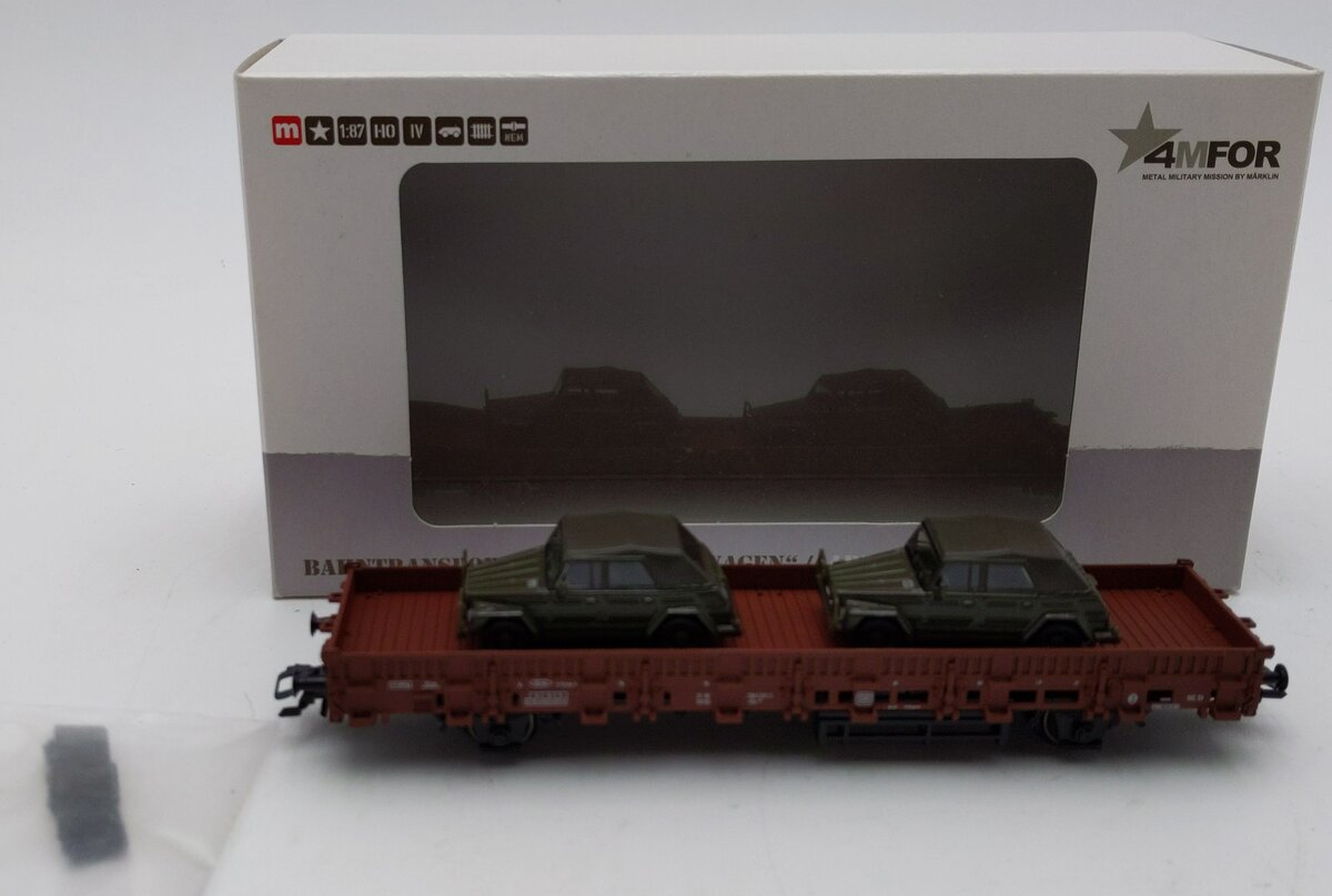 Marklin 46957 Flatcar with 2 Kurierwagen BW LN/Box