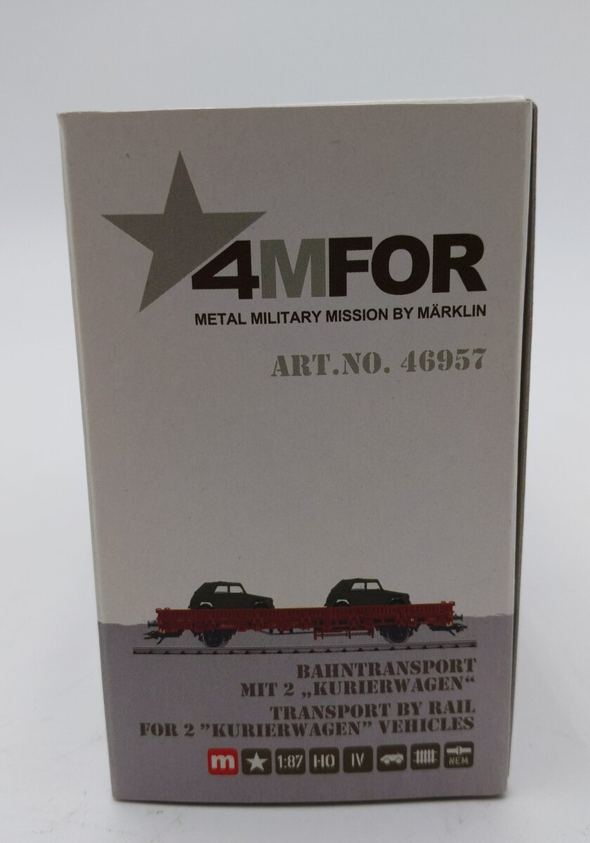 Marklin 46957 Flatcar with 2 Kurierwagen BW