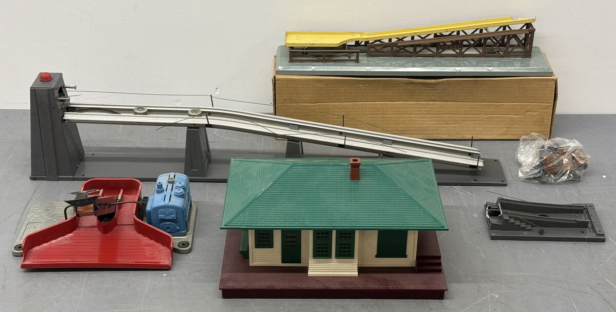 Lionel Vintage O Gauge Accessories: 132, 362, 397, 456 [4]
