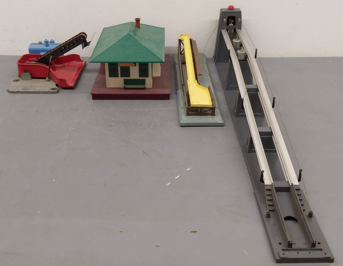Lionel Vintage O Gauge Accessories: 132, 362, 397, 456 [4] VG