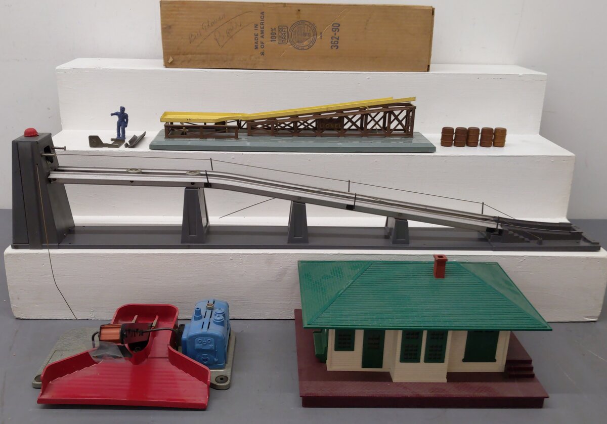 Lionel Vintage O Gauge Accessories: 132, 362, 397, 456 [4] VG