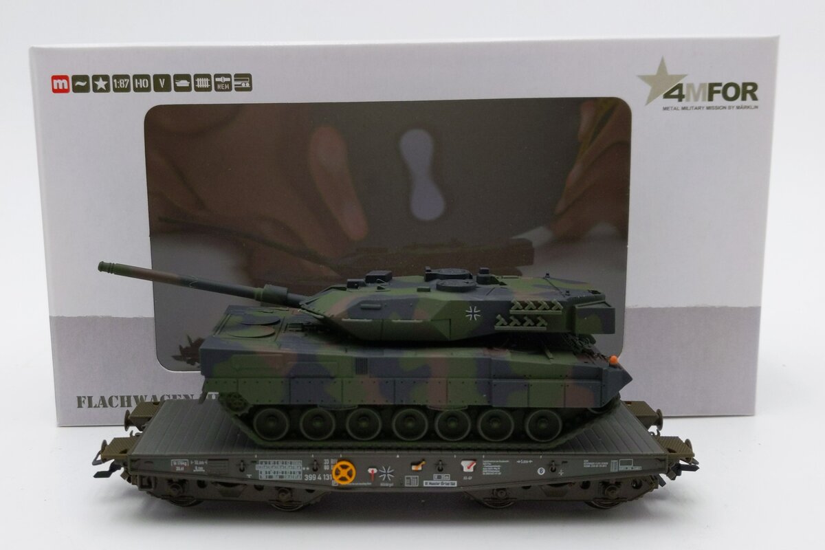 Marklin 48711 HO Scale  Flatcar with Leopard Tank LN/Box