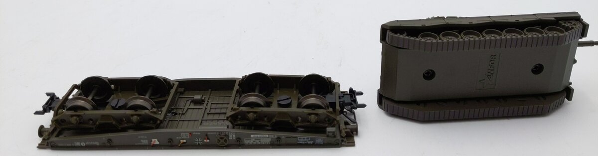 Marklin 48737 HO Scale Flatcar with Leopard 1 Battle Tank LN/Box