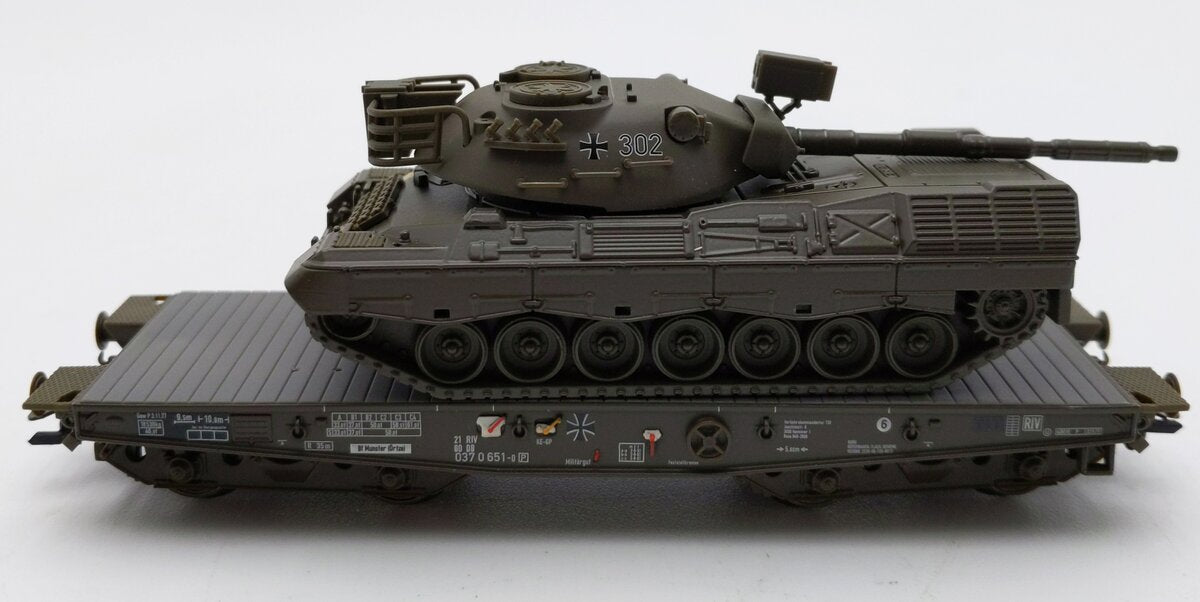 Marklin 48737 HO Scale Flatcar with Leopard 1 Battle Tank LN/Box