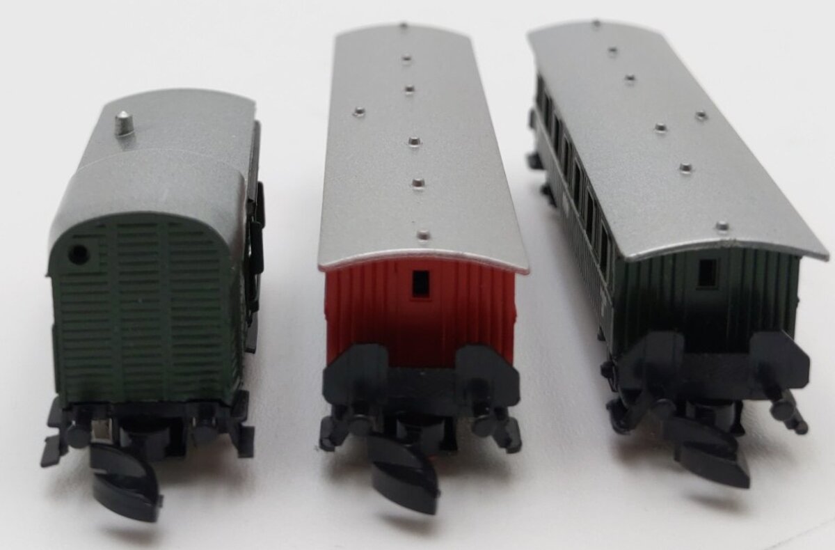 Marklin Z Scale DB German Federal Railroad Freight Train Baggage & Coach Cars[3] EX