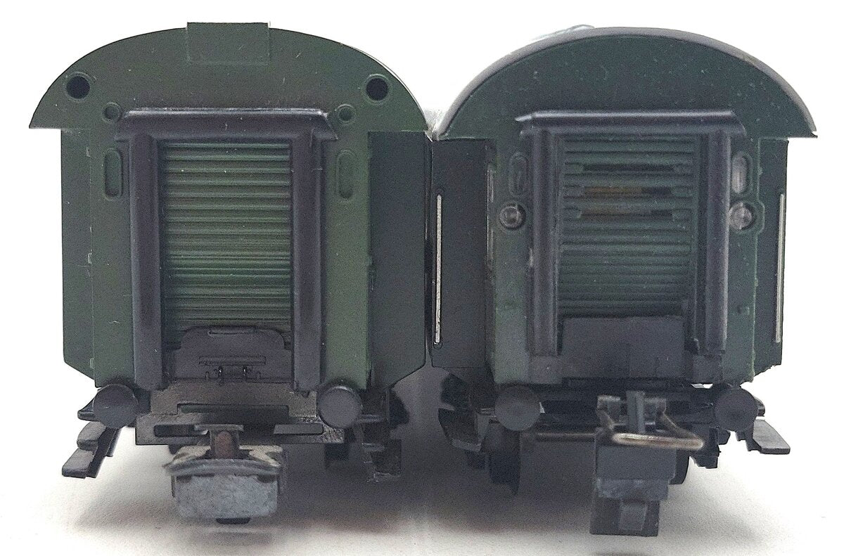 Marklin HO Deutsche Bundesbahn Assorted Passenger Cars: 37541, 75458 [2] VG