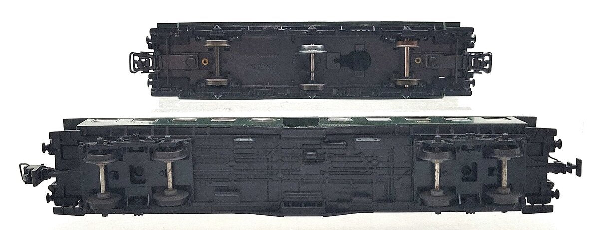 Marklin HO Deutsche Bundesbahn Assorted Passenger Cars: 37541, 75458 [2] VG