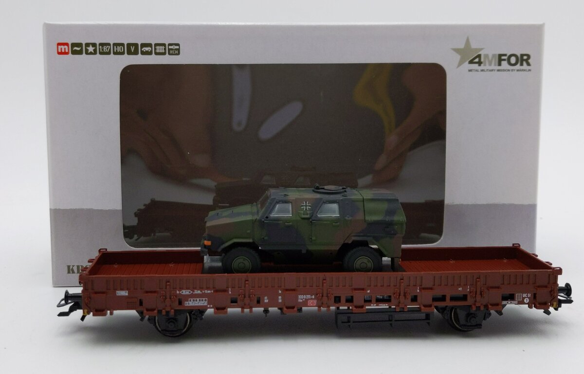 Marklin 46952 HO Scale Bundeswehr Stake Car LN/Box