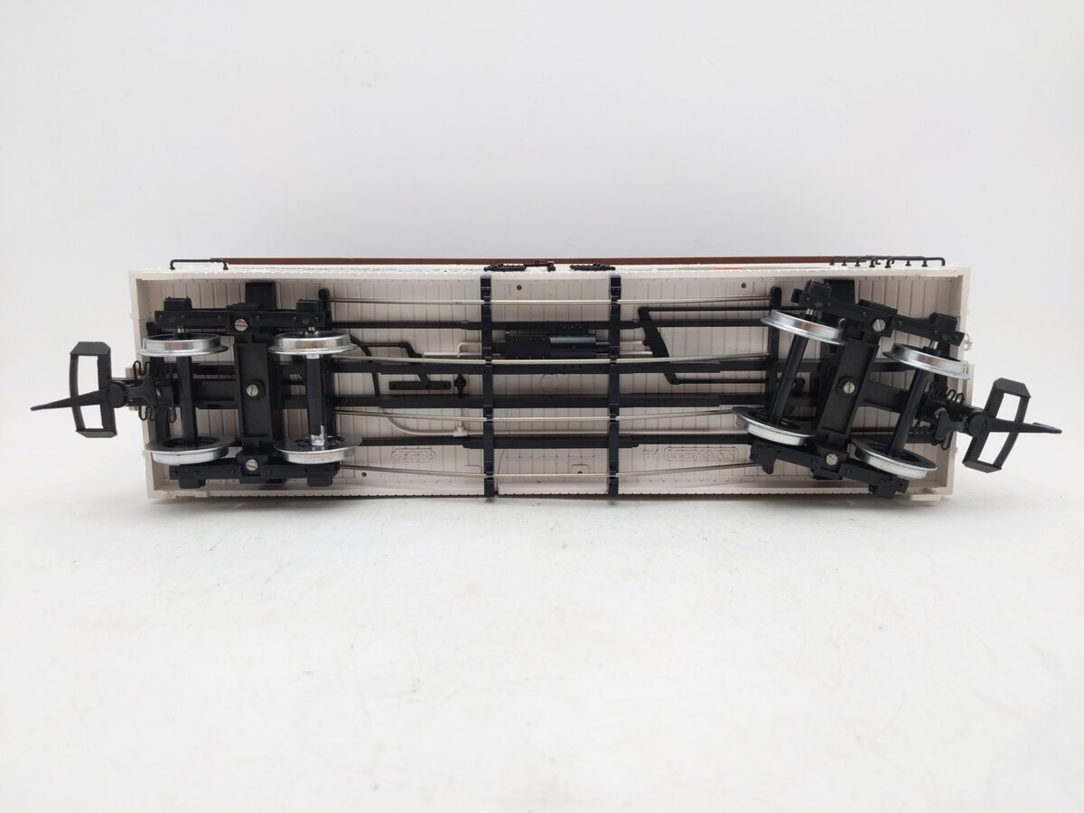 LGB 4072 G Scale Miller High Life Reefer Car #93169 EX