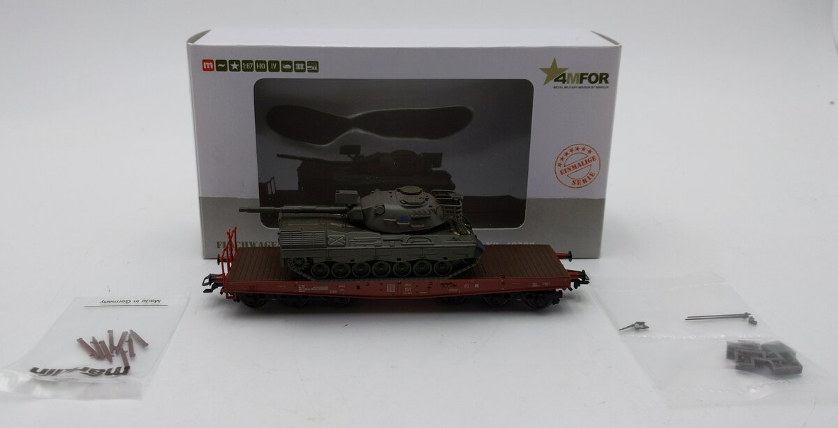 Marklin 48722 HO Scale Ferrovie Dello Stato Flat w/ Leopard Tank LN/Box