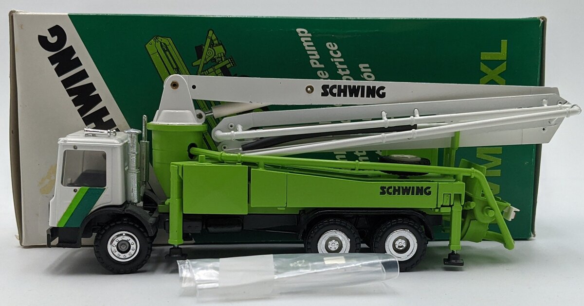 Conrad 3093 1:50 Scale Diecast KVM 32 XL Truck Mounted Concrete Pump NIB