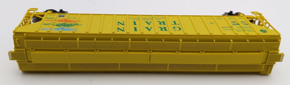 InterMountain 65330-01 N Scale Grain Train Rib Sided 3-Bay Hopper #1000 LN/Box