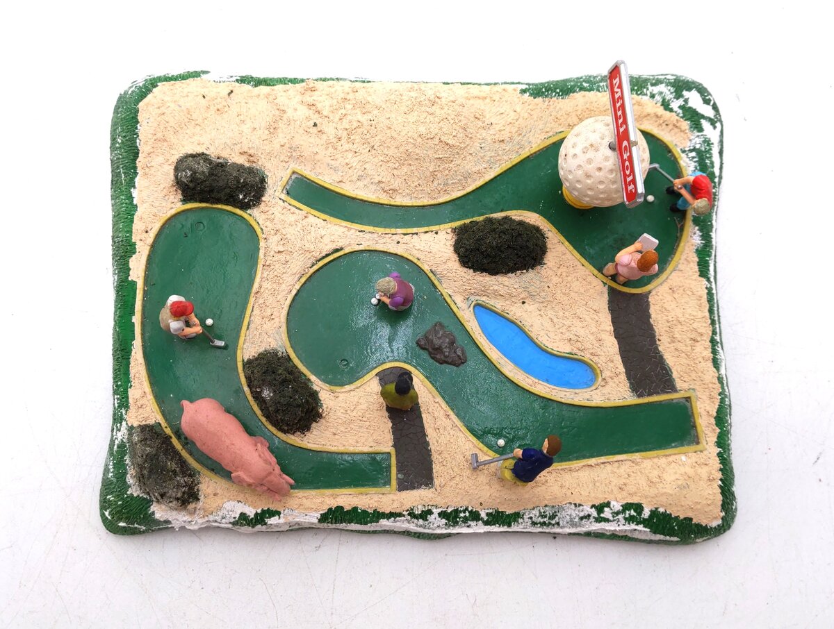 Lionel 6-14214 O Scale Custom Lionelville Mini Golf Animated Scene VG
