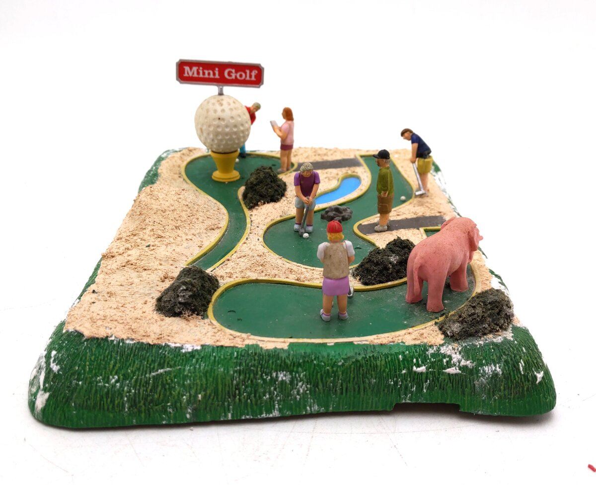 Lionel 6-14214 O Scale Custom Lionelville Mini Golf Animated Scene VG
