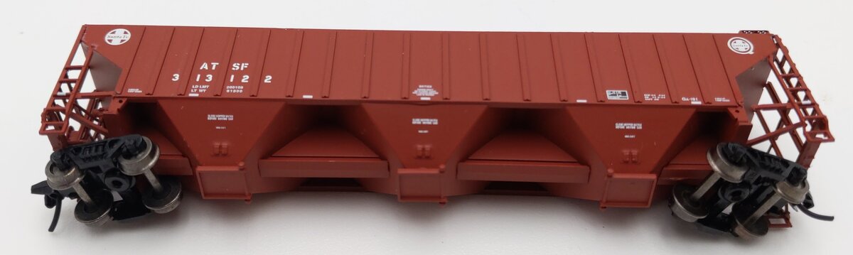 InterMountain 65361-17 N Scale Rib-Sided ATSF Hopper #313122 LN/Box