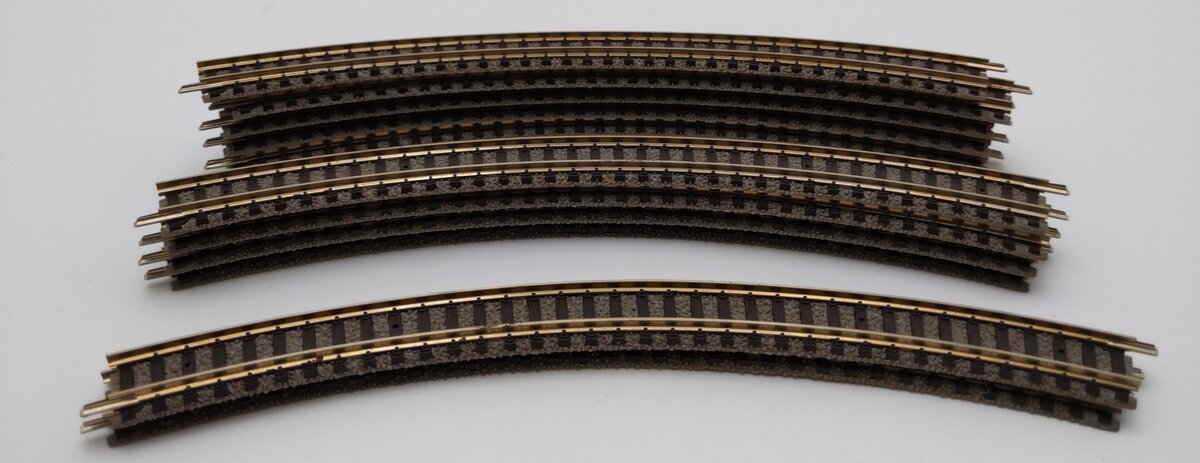 Fleischmann 9125 N 45° Curved Track Radius R2 [12] LN