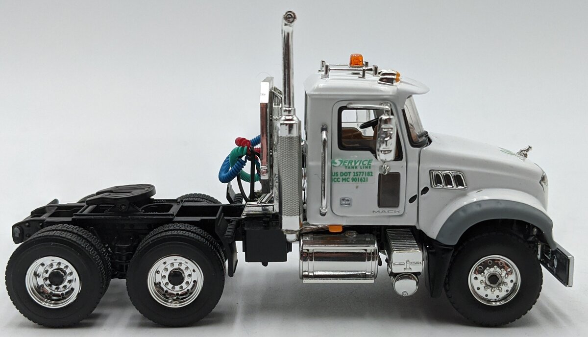 First Gear 50-3115C 1:50 Diecast 6x4 Cab Only White Mack Granite MP VG/Box