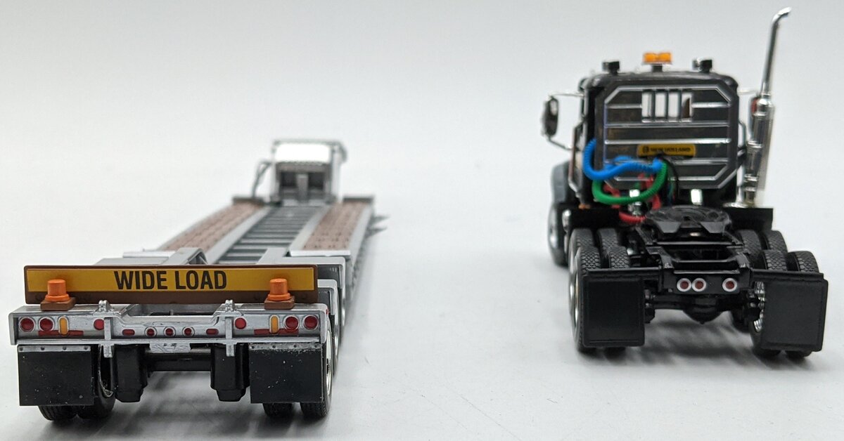 First Gear 50-3131 1:50 Diecast New Holland Mack Granite w/LowBoy Trailer NIB