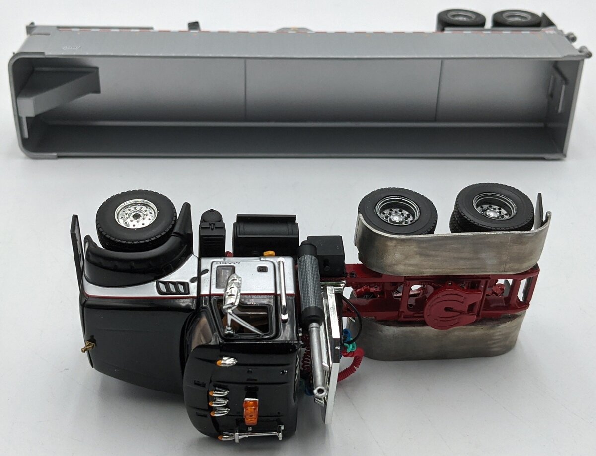 First Gear 50-3456 1:50 Diecast Mack Granite MP & East Genesis End Dump Trailer NIB