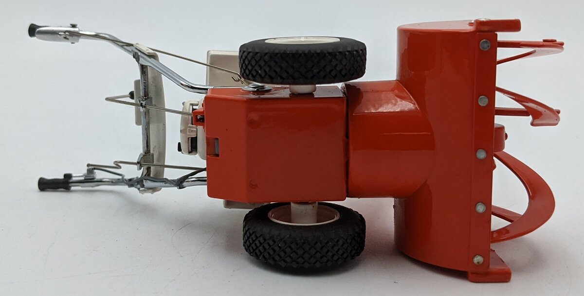 TWH Collectibles 1960 1:16 Diecast Ariens Sno-Throw Machine NIB
