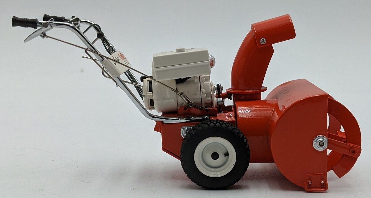 TWH Collectibles 1960 1:16 Diecast Ariens Sno-Throw Machine NIB
