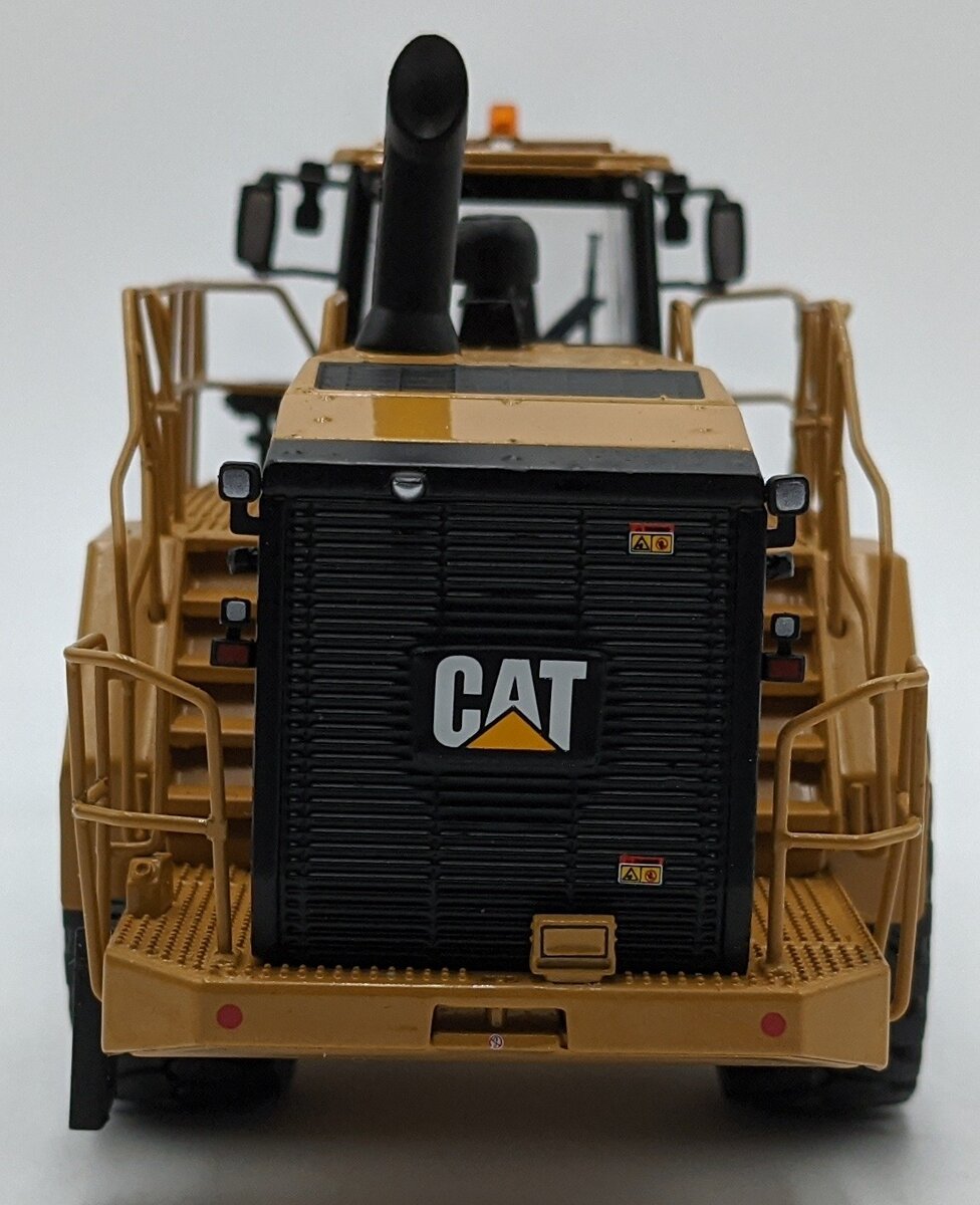 Tonkin Replicas TR10001 1:50 Diecast CAT 988K Wheel Loader VG/Box