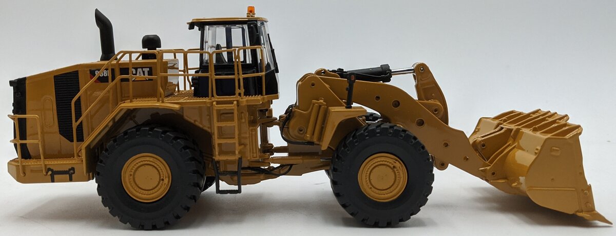 Tonkin Replicas TR10001 1:50 Diecast CAT 988K Wheel Loader VG/Box