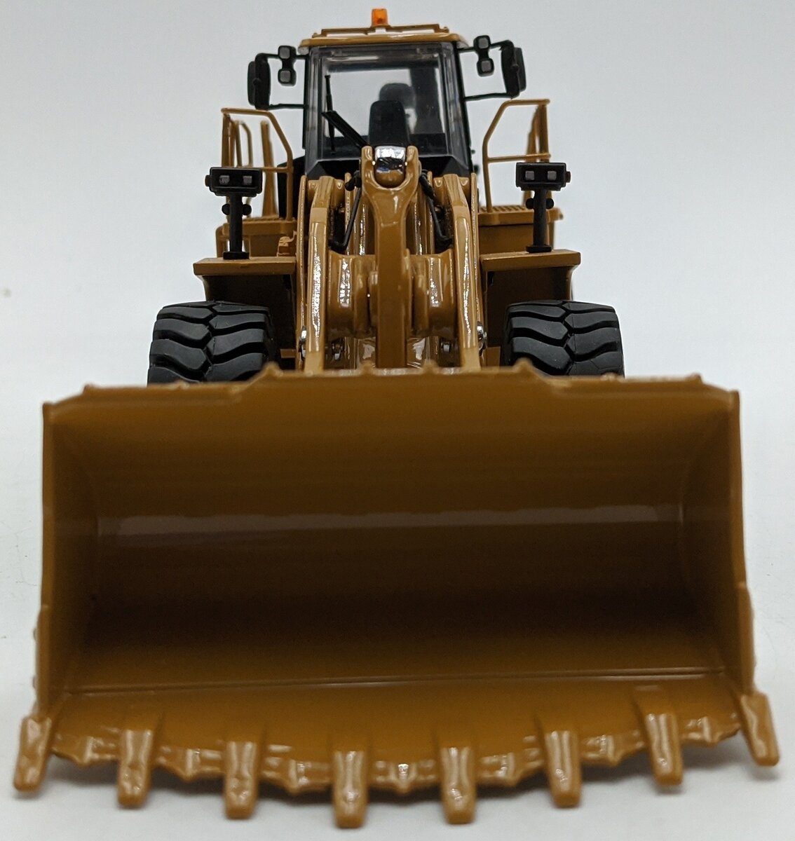 Tonkin Replicas TR10001 1:50 Diecast CAT 988K Wheel Loader VG/Box