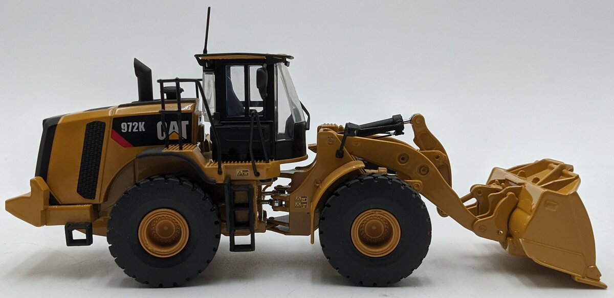 Tonkin TR10005 1:50 Diecast Caterpillar 972K Wheel Loader VG/Box