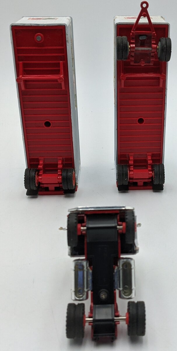 Tonkin T102 1:50 Diecast Tractor w/Trailers Canadian Freightways Logo VG