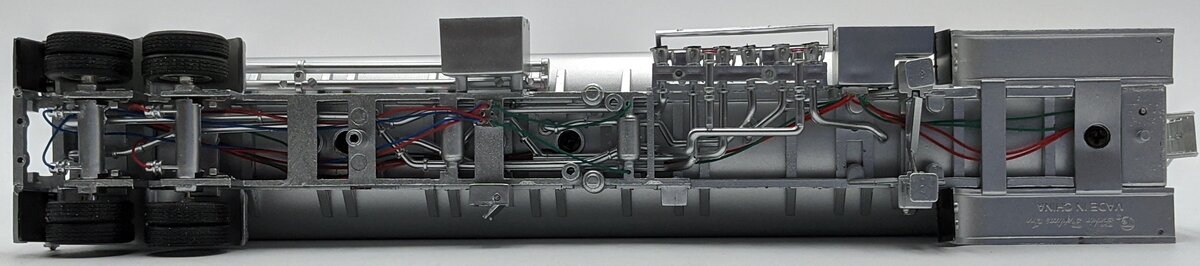 Tonkin T202 1:50 Diecast 2 Axle Heil Gasoline Tanker VG/Box