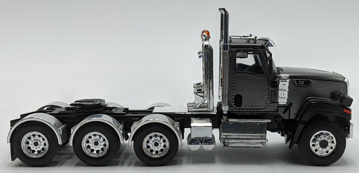 Tonkin TR30003-8 1:50 Diecast Caterpillar CT680 8X4 Tractor NIB