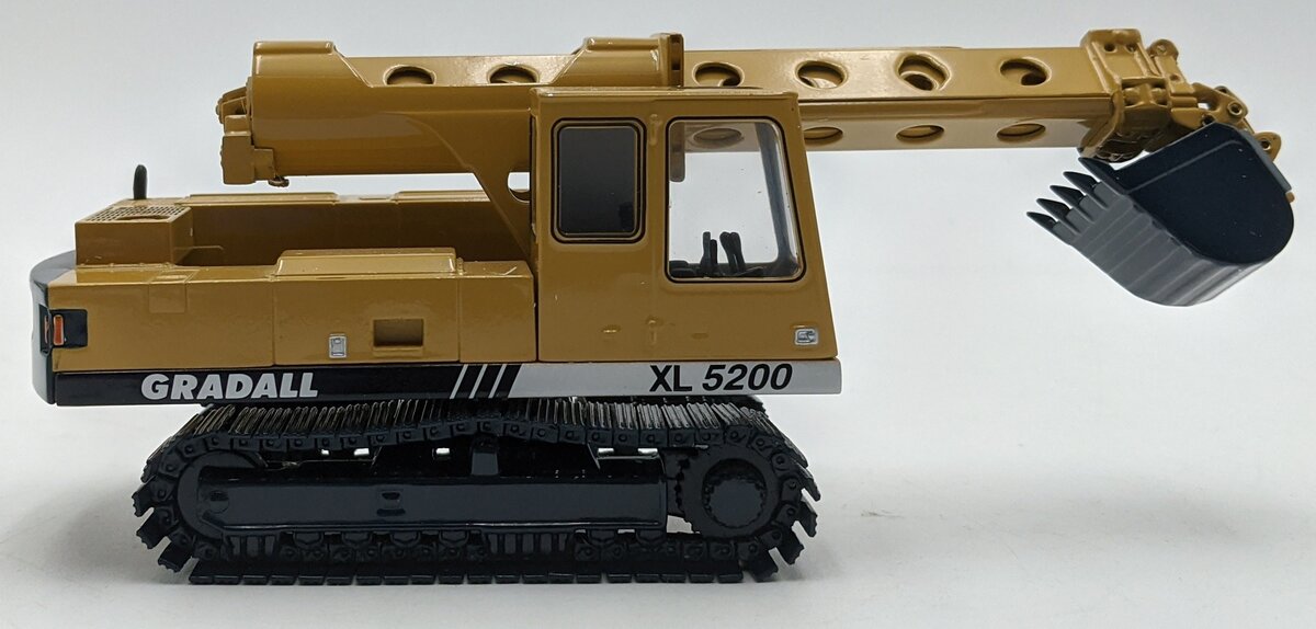 Hiram Construction Company 1:50 Scale Diecast  XL5200 Hydraulic Excavator NIB