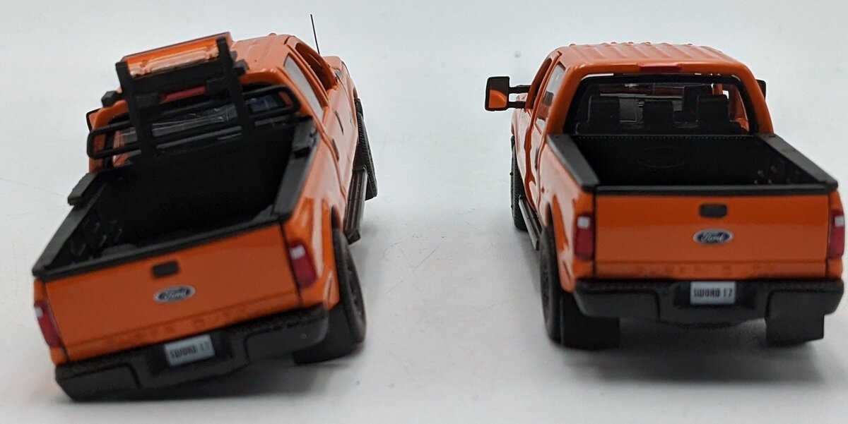 Sword Models 1:50 Diecast 2016 Ford F250 Pickup Escort Set Orange