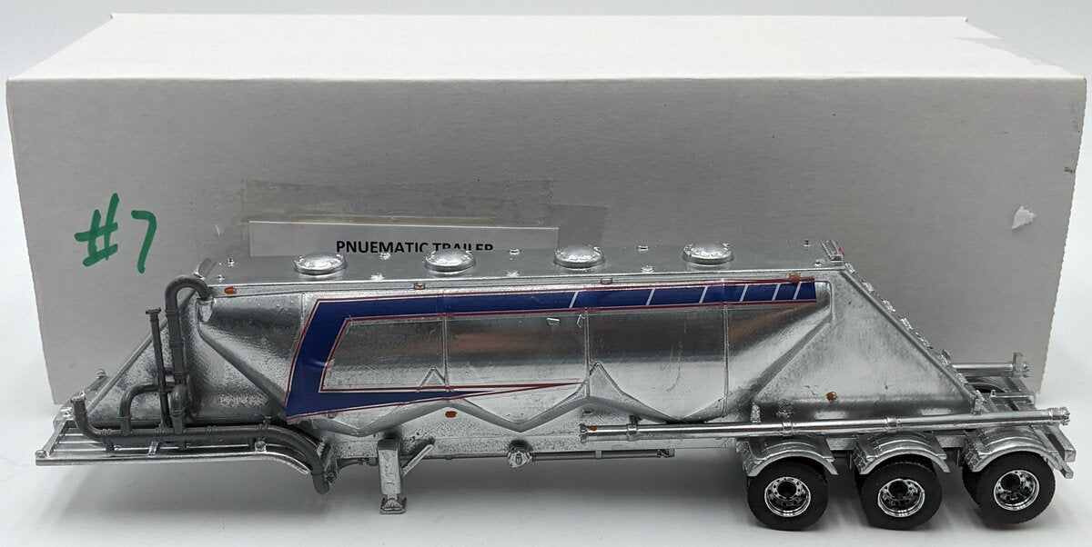 Custom Built 1:50 Diecast Custom 3 Axle Pneumatic Trailer Silver/Box