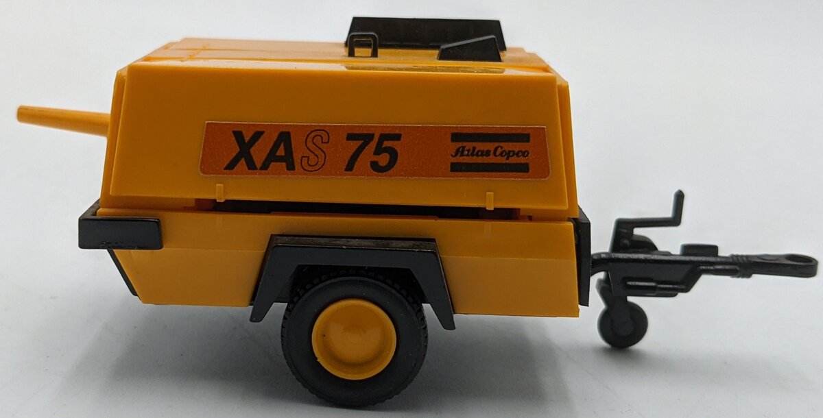 Atlas Copco 9940 Diecast Britian's Air Compressor w/ Man/Jack Hammer NIB