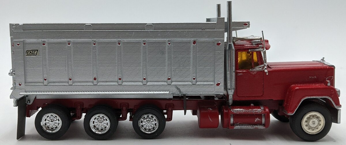 Custom Built 1:50 Diecast Custom Mack 8x4 Superliner Dump Truck/Box
